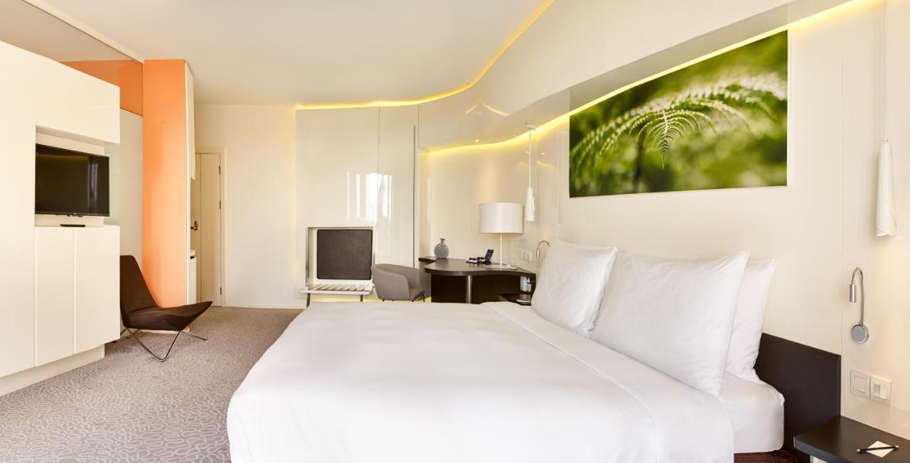 Radisson Blu Hotel & Convention Centre Kigali Exterior photo