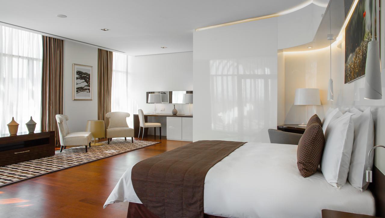 Radisson Blu Hotel & Convention Centre Kigali Exterior photo A suite at the hotel